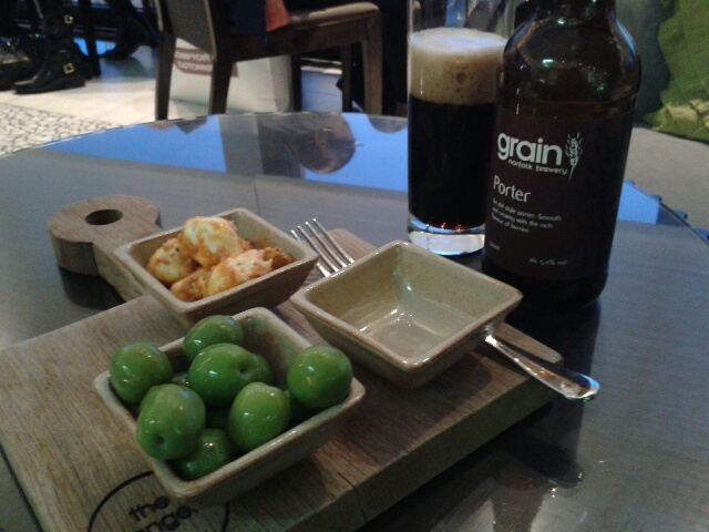 Cannizaro House Wimbledon Nocellara olives and boconcinni mozzerella