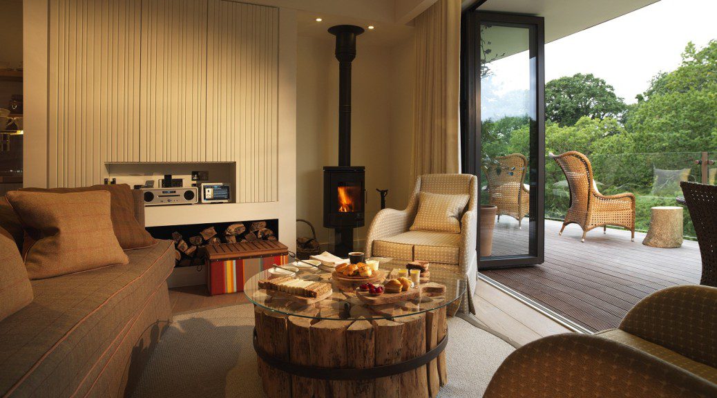 chewton glen treehouse with wood-burning stove