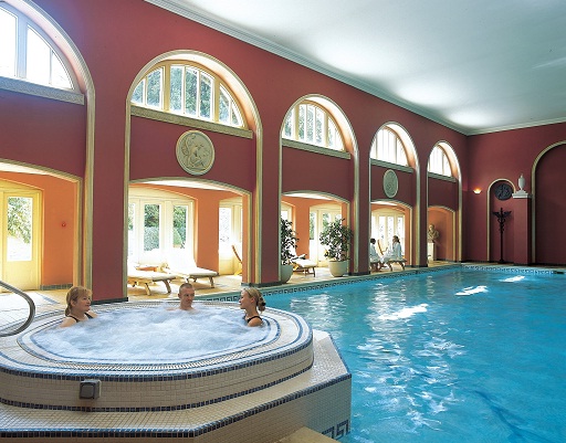 Hartwell House Buckinghamshire the spa with pool and hot tub at Hartwell House Buckinghamshire