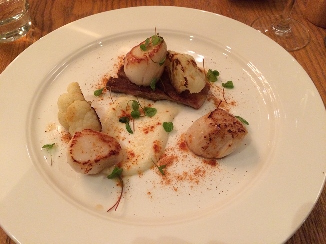 calcot manor seared scallops with cauliflower and truffle puree