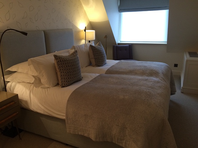 Dormy House Cotswolds Snug bedroom twin beds