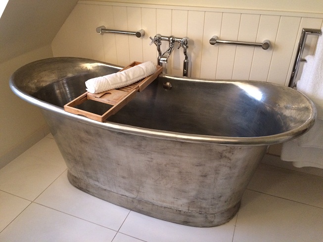 Dormy House Cotswolds tin bath 