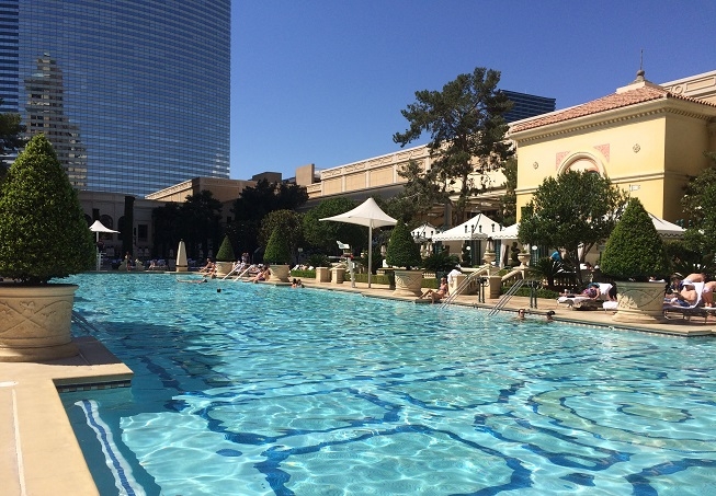 things to do in Las Vegas Bellagio pools