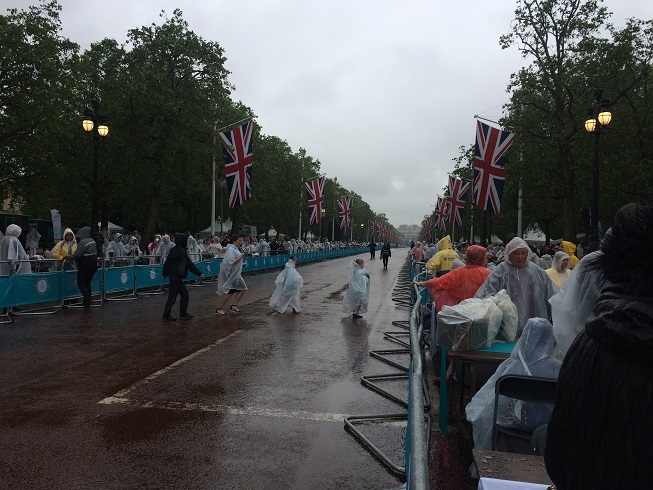 Patron's Lunch in the rain on the Mall