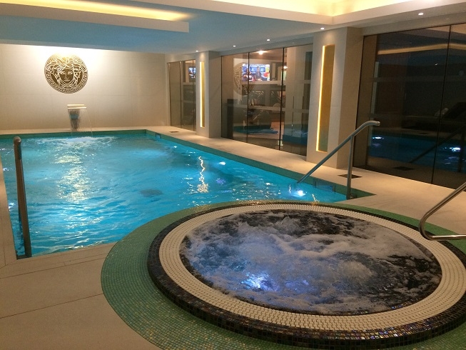 pool and hot tub at Montcalm Royal London