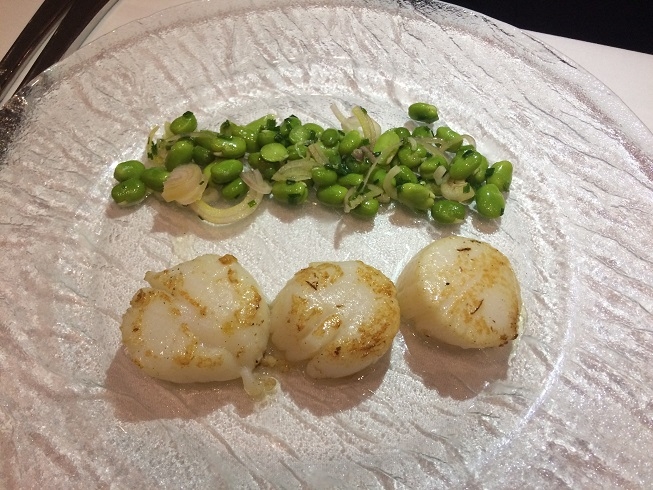 scallops with broad beans