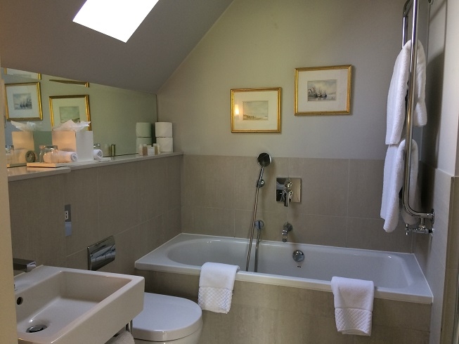 bathroom at South Downs Cottage Park House hotel