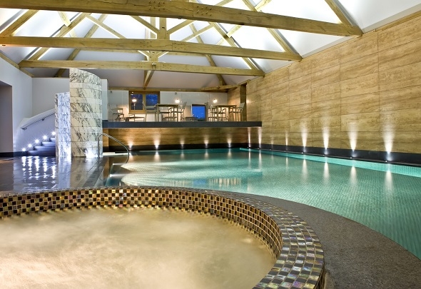  indoor swimming pool and jacuzzi hot tub