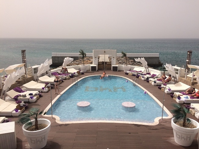 Bikini Beach bar swimming pool cape verde sal