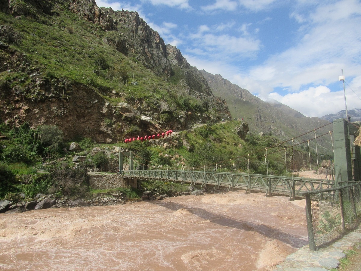 porters carrying bags on the Inca Trail