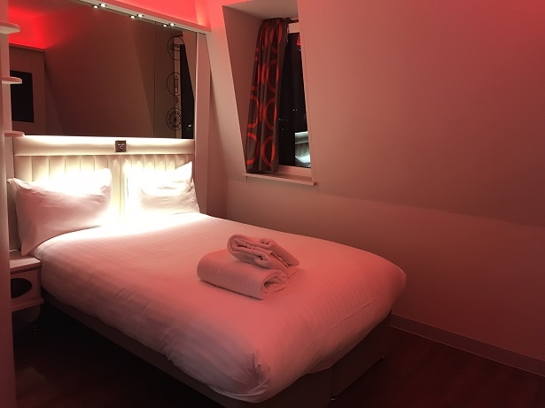Point A hotel London double bedroom
