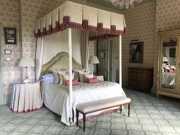 Four poster bedroom in Kilworth House hotel