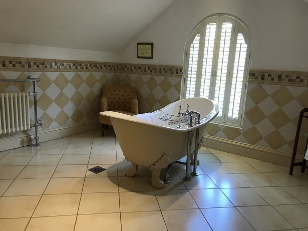 free-standing bath at Kilworth House