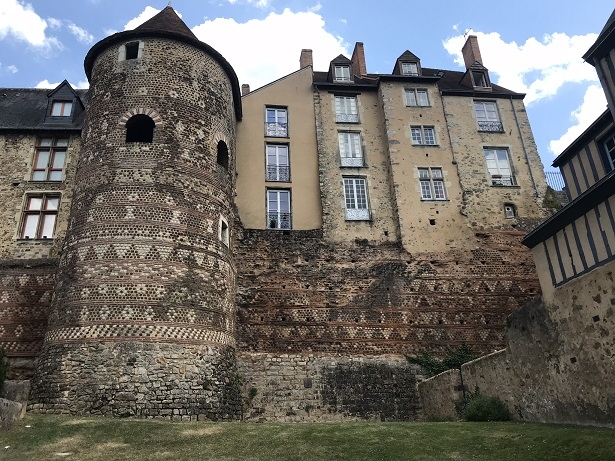 The Roman walls of Le Mans