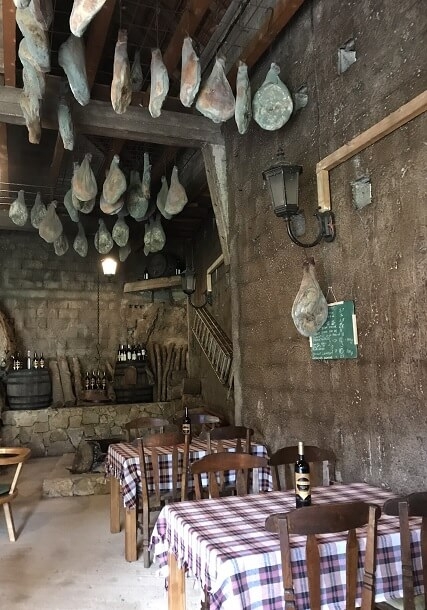 prosciutto drying