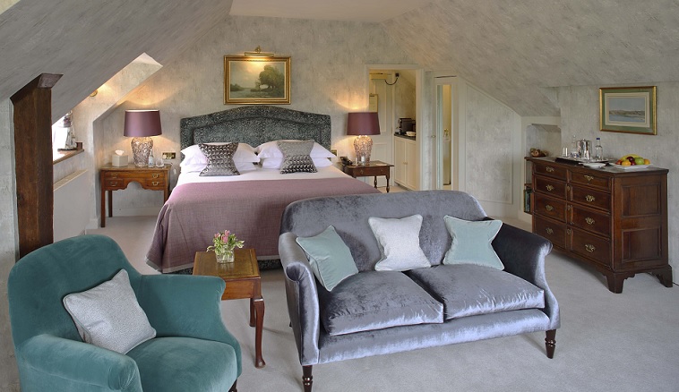 best hotels in west sussex gravetye manor pear bedroom