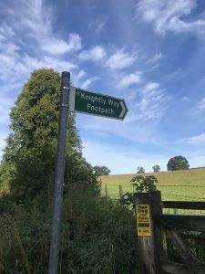 sign showing the Knightly Way footpath