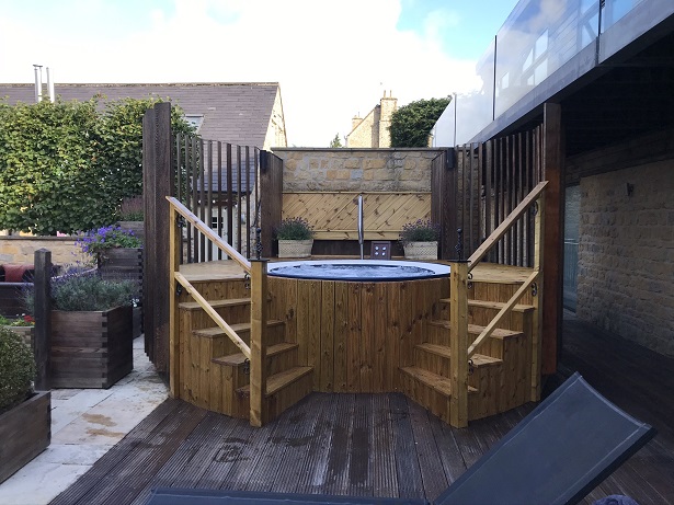 hot tub at Feversham Arms