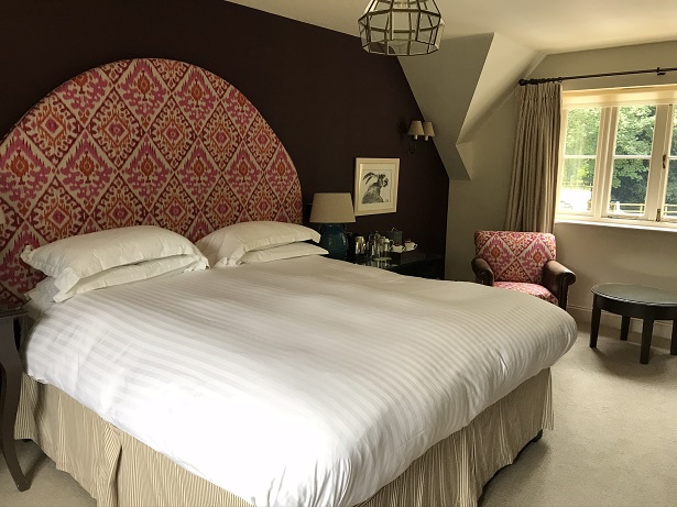 the hare and hounds tetbury bedroom in the coaching house