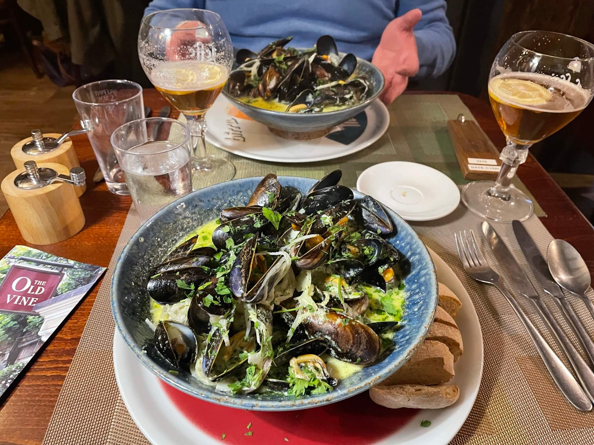 Cornish mussels with shallots, white wine and cream