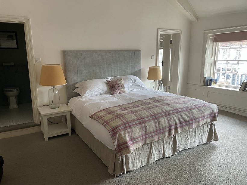 double bed at Bel & The Dragon Odiham bedroom