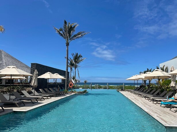 Anantara Iko swimming pool