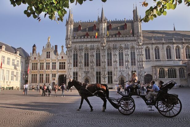 horse-drawn carriage in Bruges