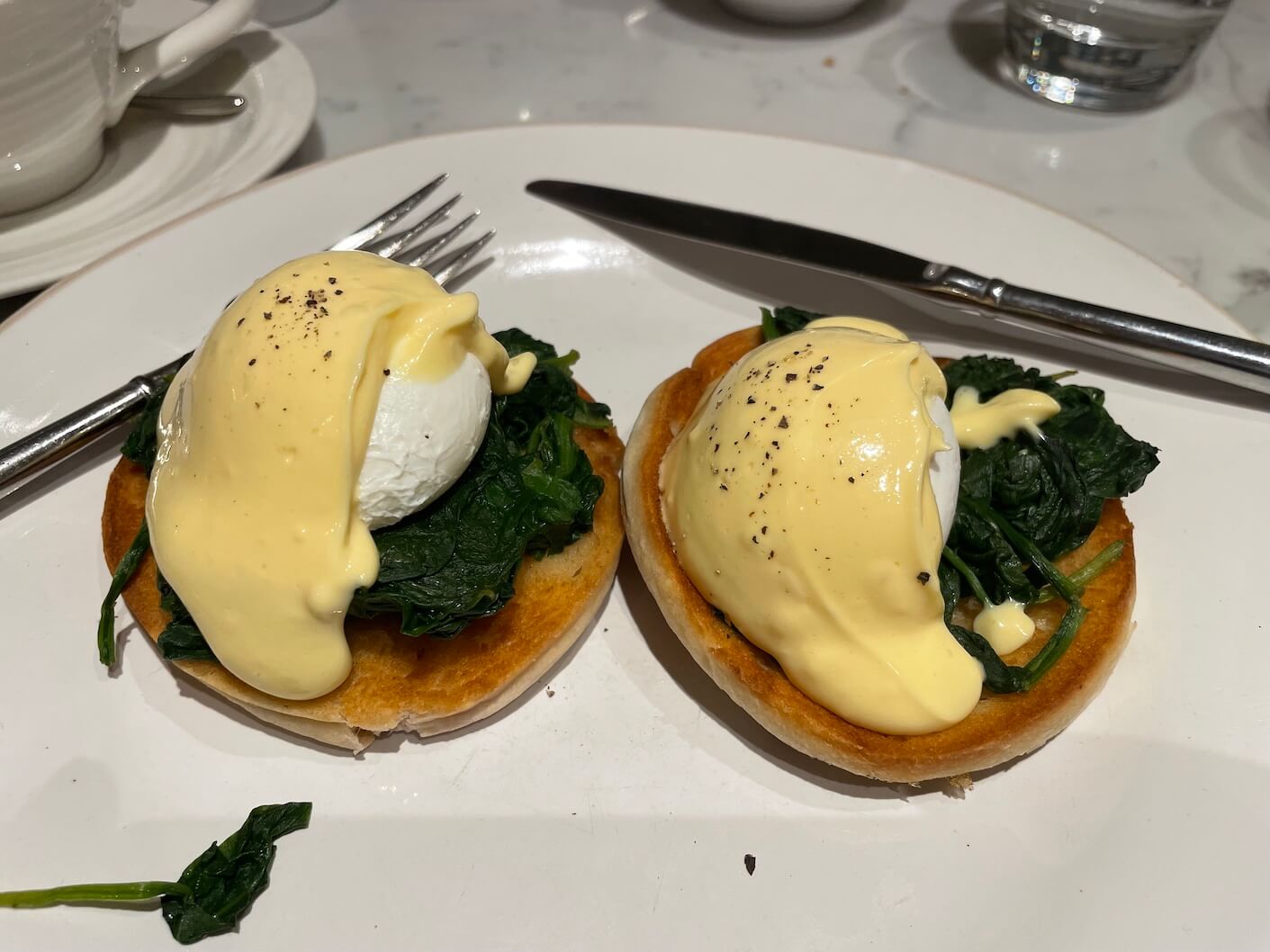 eggs Florentine at Holmes hotel