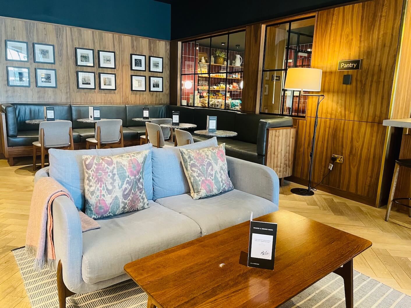 The reception/lounge area at Wilde Aparthotels by Staycity Paddington London