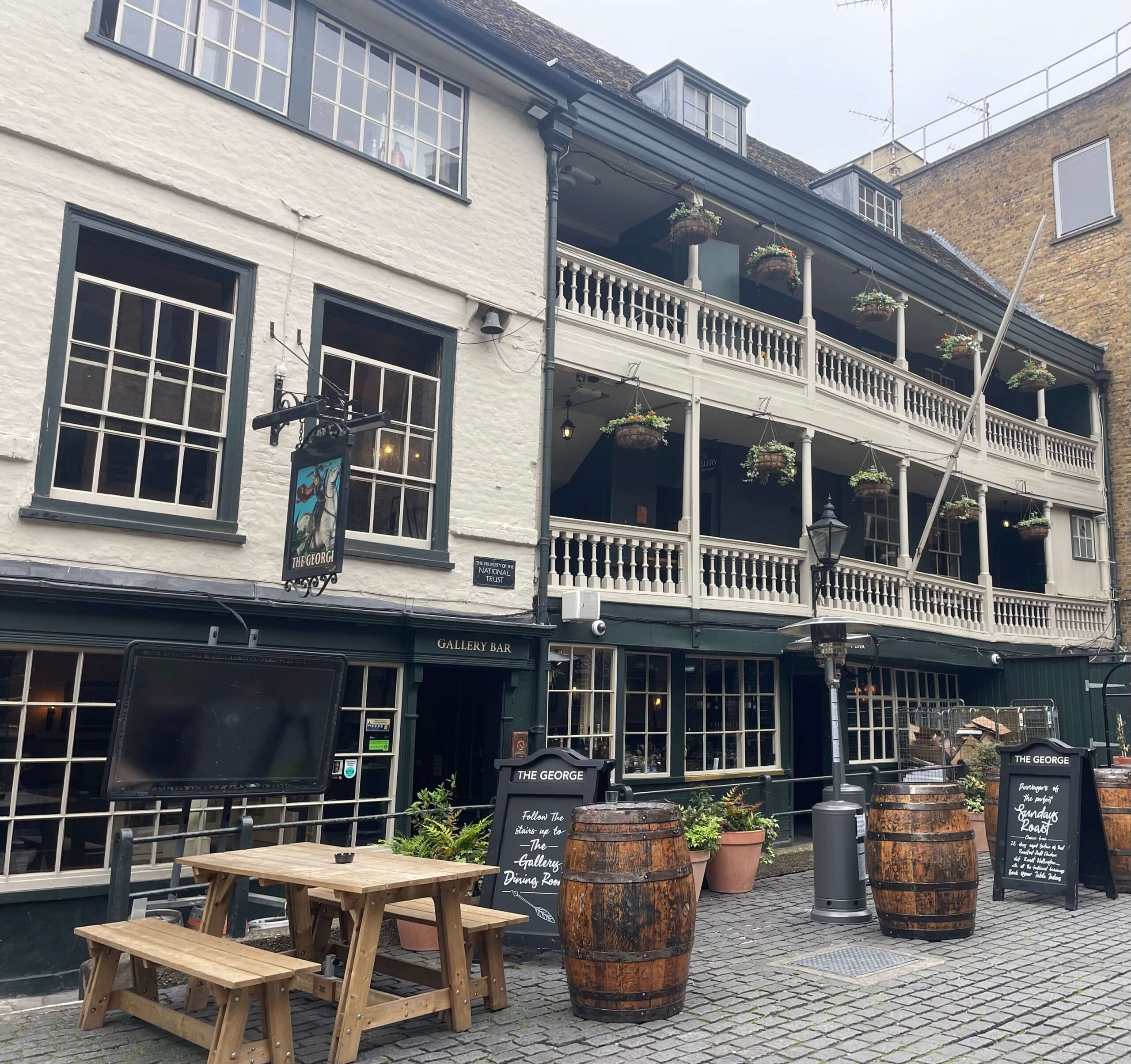 The George pub in London Bridge